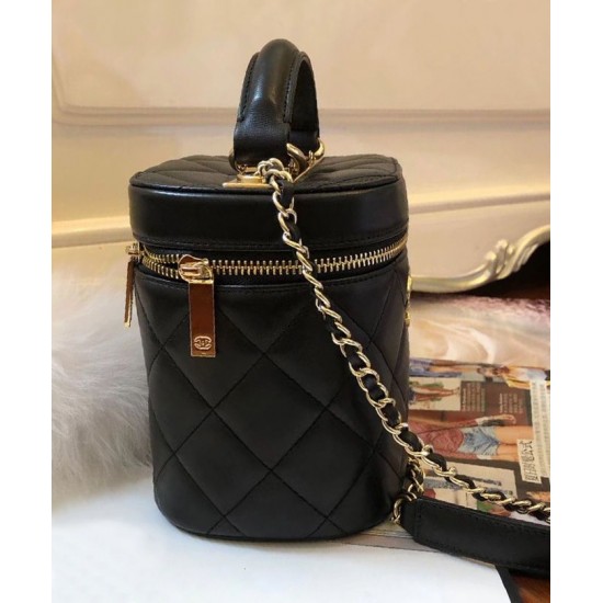 Cheapest Yellow Gold Plated Interlocking C Logo Zipper Closure Black Quilted Leather Vanity Case - Fake Chanel Buckle Bag