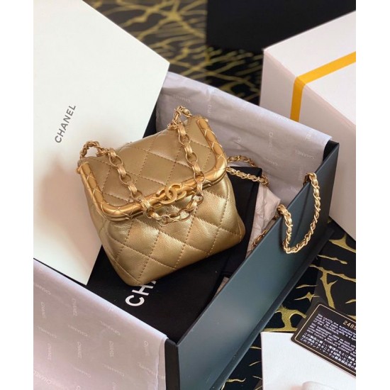 Luxury Golden Quilted Leather Interlocking C Kiss Lock Meatal Frame Flap - Women's Small Chanel Chain Strap Vertical Bag