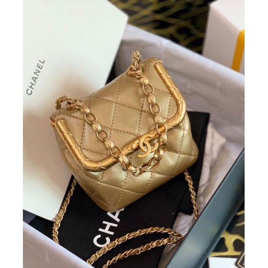 Luxury Golden Quilted Leather Interlocking C Kiss Lock Meatal Frame Flap - Women's Small Chanel Chain Strap Vertical Bag