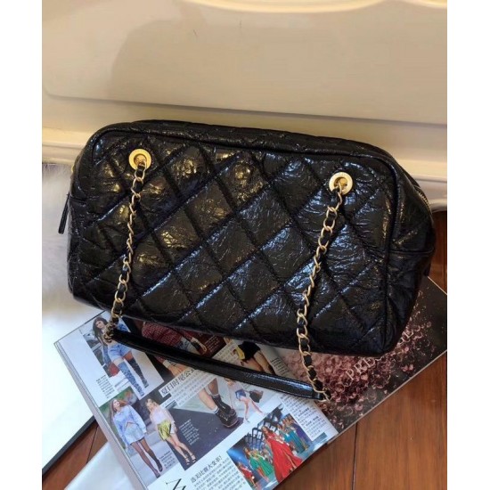 Replica Chanel CC Logo Pattern Chain Long Handle Black Shiny Crumpled Calfskin Leather Zipper Low Price Bowling Bag For Ladies