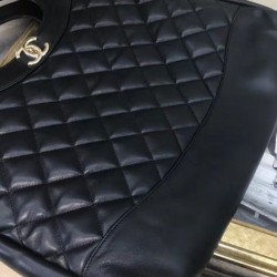 Fake Chanel 31 Diamond Type Lattice Detail Golden CC Turn Lock Oval Top Handle Female Black Lambskin Leather Shopping Bag