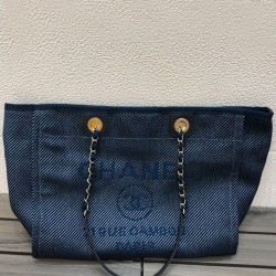 Replica Chanel Interlocking C Logo Printing Link Chain Shoulder Strap Women's Blue Canvas Large Shopping Bag For Sale