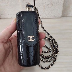 2022 Fashion Black Patent Calfskin Leather Diamond-type Lattice Goden CC Logo Snap Button Closure - Imitated Chanel Women's Lipstick Case