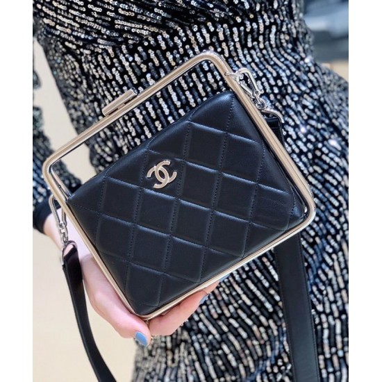 2022 New Chanel Silver Frame Kiss-lock Black Quilted Leather Crossbody Bag Women's Square Clutch Bag