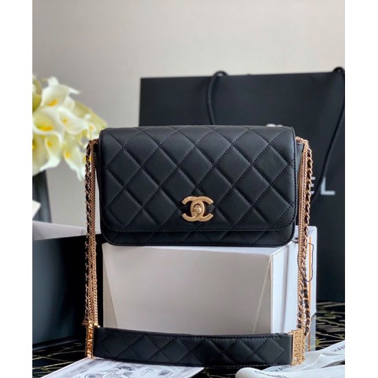 Fashion CC Logo Turn Lock Multiple Chain Shoulder Straps - Women's Chanel Black Quilted Leather Flap Crossbody Bag