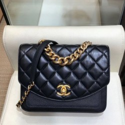 Low Price Classic Diamond Quilted Pattern Brass Chain Top Handle CC Turn Lock - Replica Chanel Black Leather Chain Bag 22CM