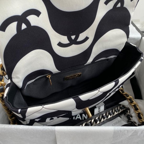 Chanel 19 Large Flap Bag White/Black For Women, Women’s Bags, Shoulder And Crossbody Bags 10.2in/26cm AS1161 B05179 NB405