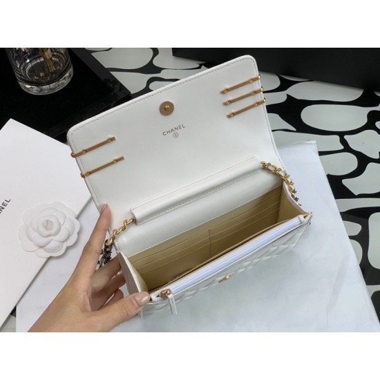 Chanel Flap Bag White For Women 7.4in/19cm