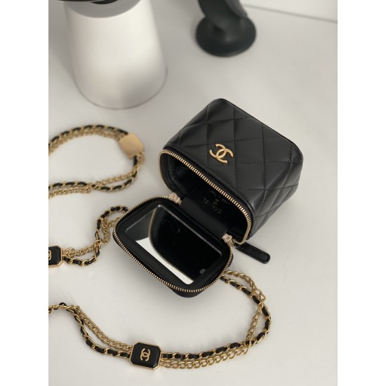 Chanel Small Vanity With Chain Black For Women, Women’s Bags 4.3in/11cm