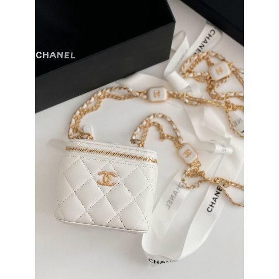 Chanel Small Vanity With Chain White For Women, Women’s Bags 4.3in/11cm