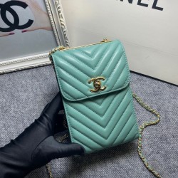 Chanel Chevron Trendy Cc Phone Mint Bag For Women 18cm/7in