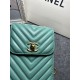 Chanel Chevron Trendy Cc Phone Mint Bag For Women 18cm/7in