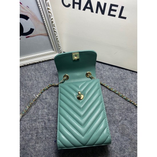 Chanel Chevron Trendy Cc Phone Mint Bag For Women 18cm/7in