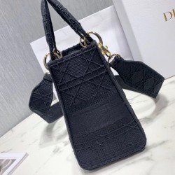 Dior Medium Lady D-Lite Bag In Black Embroidered Canvas