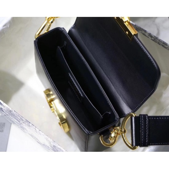 Dior 30 Montaigne Box Bag In Black Lambskin