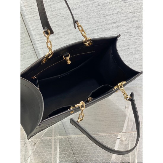 Dior Medium Essential Tote Bag In Black Archicannage Calfskin