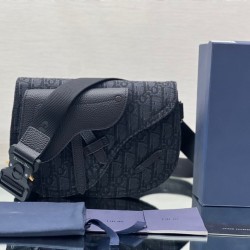 Dior Men's Saddle Pouch in Black Dior Oblique Jacquard