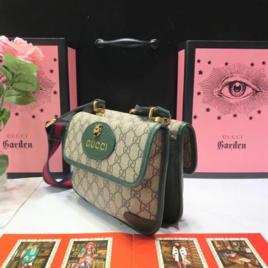 Gucci GG Supreme Small Messenger Bag ‎501050 Green