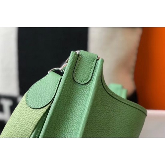 Hermes Evelyne III 29 PM Bag In Vert Criquet Clemence Leather