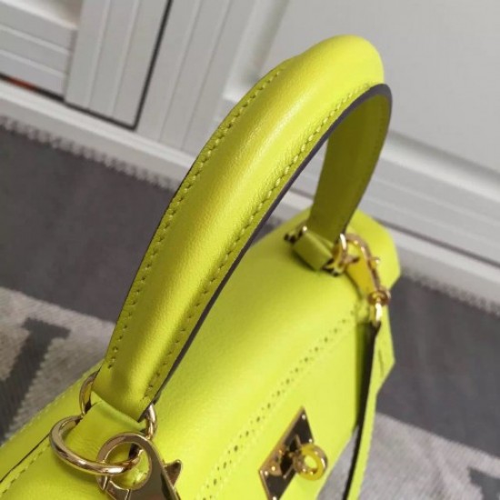 Hermes Kelly Ghillies 28cm In Yellow Swift Leather