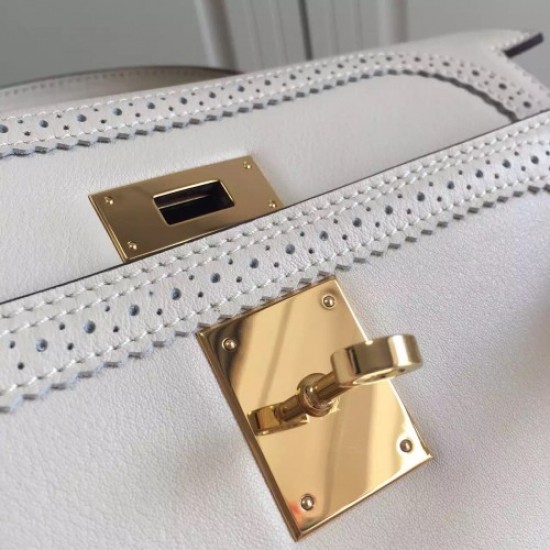 Hermes Kelly Ghillies 28cm In Ivory Swift Leather