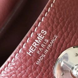 Hermes Lindy 26cm Bag In Bordeaux Clemence With PHW