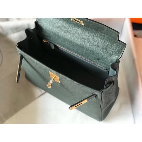 Hermes Kelly 28cm Retourne Bag In Vert Amande Clemence Leather