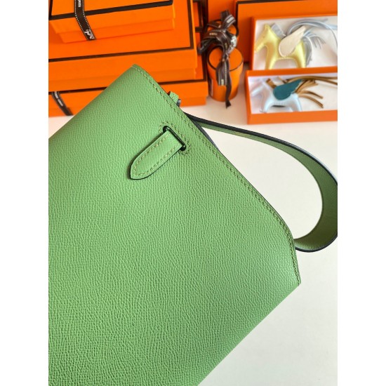 Hermes Kelly Depeches 25 Pouch in Vert Criquet Epsom Calfskin