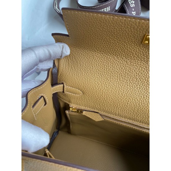 Hermes Kelly Retourne 25 Handmade Bag In Biscuit Clemence Leather