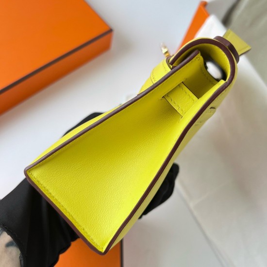 Hermes Kelly Pochette Handmade Bag In Lime Swift Calfskin