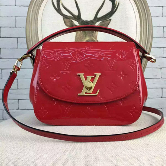 Louis Vuitton M90944 Pasadena Crossbody Bag Monogram Vernis