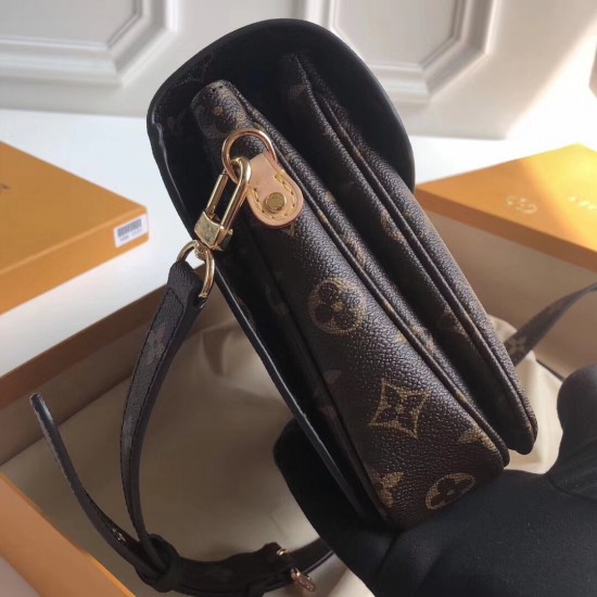 Louis Vuitton Pochette Metis Monogram Canvas M43991